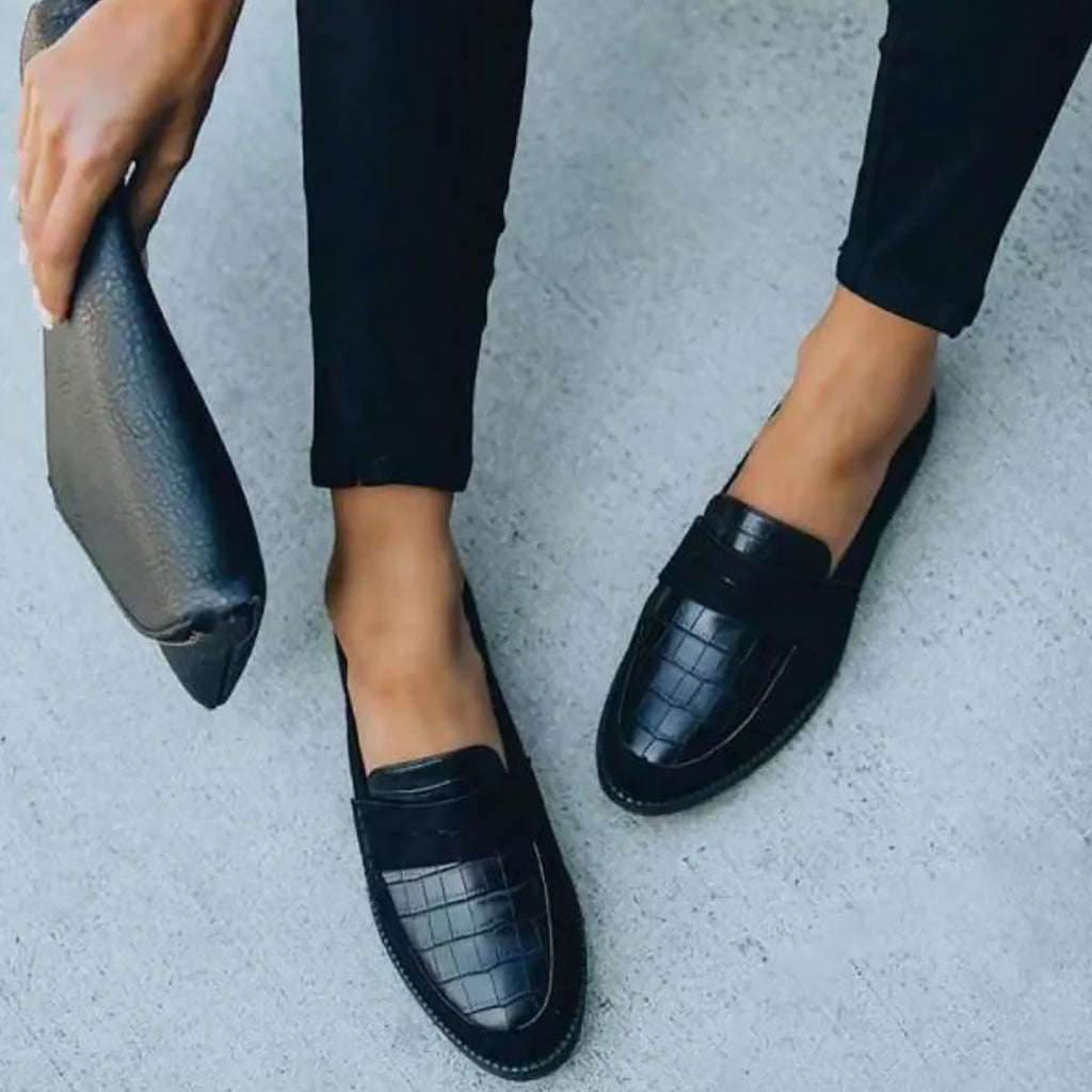 Ladies Classic Loafers | Croco Pattern Black