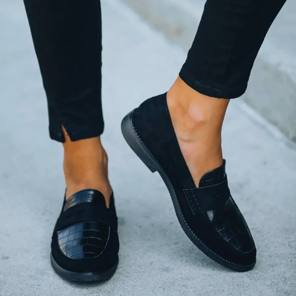 Ladies Classic Loafers | Croco Pattern Black