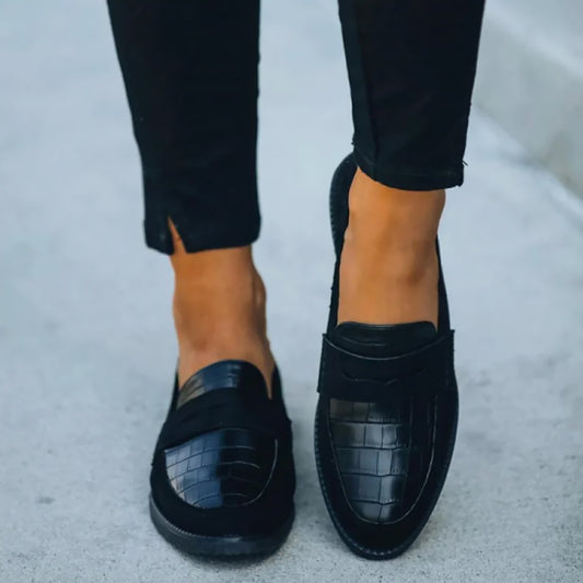 Ladies Classic Loafers | Croco Pattern Black